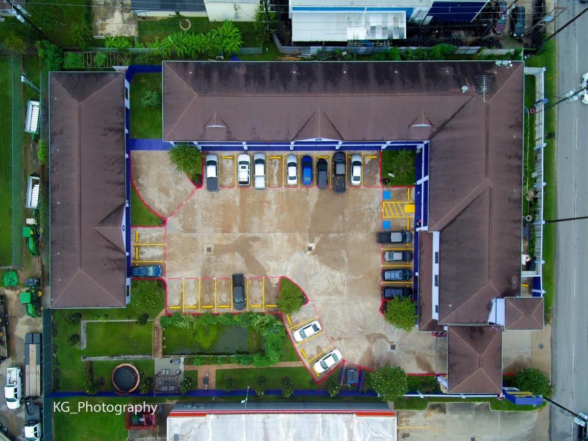 Scottish Inn And Suites Houston-Jones Road Louetta Екстер'єр фото